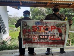 Cegah Karhutla, Ini Yang Dilakukan Bhabinkamtibmas Polsek Putussibau Utara Polres Kapuas Hulu