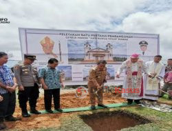 Peletakan Batu Pertama Pembangunan Gereja Paroki Hati Kudus Yesus Rawak