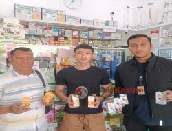 Polres Kubu Raya Pantau dan Cek Peredaran Obat Sirup di Kabupaten Kubu Raya, Kapolres : Pastikan Obat Sirup yang Dilarang BPOM RI Tidak Beredar Lagi