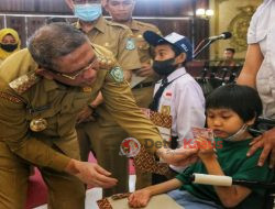 Gubernur Pinta Sekolah Ikut Sukseskan Pembuatan Kartu Identitas Anak