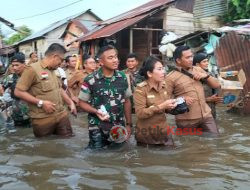 Kegiatan Penyaluran Bansos kepada Masyarakat yang Terdampak Akibat Banjir di Kota Singkawang