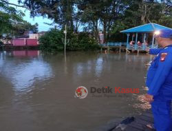 Waspada Banjir, Sat Pol Air Polres Kapuas Hulu Laksanakan Patroli dan Berikan Imbauan