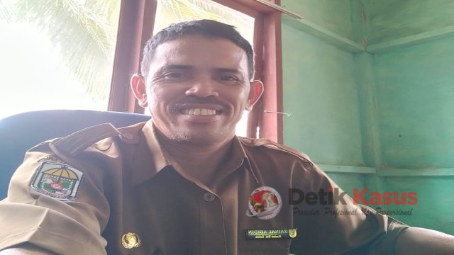 Zainal Abidin, Kepala Desa Sungai Bagan. (Foto: Tambi)