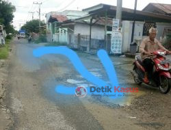 Baru Dikerjakan Pengerasan Tambal Sulam,  Badan Jalan Piva Desa Kampong Paya Bujuk Tunong Langsa Baro, Kini Telah Punah Disapu Air Hujan