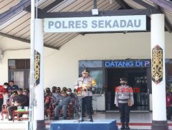 Kapolres Sekadau Pimpin Apel Gelar Pasukan Dalam Rangka Ops Lilin Kapuas-2022