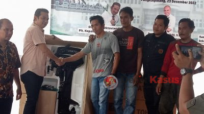 Kelompok Usaha Bersama Nelayan Binaan Ormas BMPBB Ketem Batu Terima Bantuan Dana Insentif 