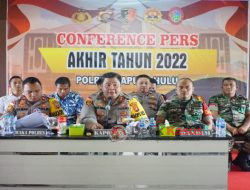 Kapolres Kapuas Hulu Pimpin Konferensi Pers Akhir Tahun 2022