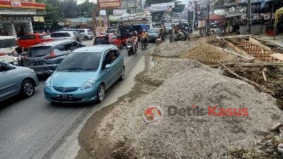 Proyek Siluman Kota Rantauprapat, Pengguna Jalan Mengular