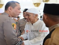 Salat Jumat di Masjid Raya Mujahidin Pontianak, Kapolresta Sampaikan Pesan Kamtibmas