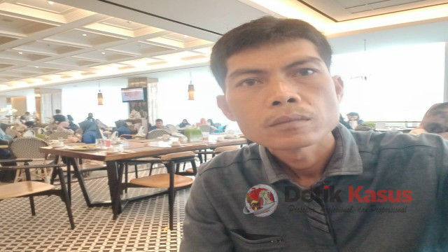 Yusman, Sekdes Padang Leban Kecamatan Tanjung Kemuning, Kabupaten Kaur, Provinsi  Bengkulu. (Foto: Reza)