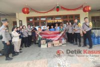 Polresta Pontianak melalui Panitia Nataru 2023 menggelar Baksos di Panti Asuhan Tetesa Bakti dan Graha Werdha Marie Joseph Pontianak, Kalimantan Barat, Jumat (13/1/2023). (Foto: Dokumen Humas Polresta Pontianak)