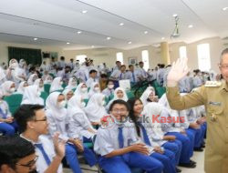 Gubernur Kalbar Berikan Motivasi kepada Siswa SMA 1 Pontianak