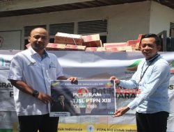 PTPN XIII Salurkan Bantuan Sembako untuk Korban Banjir