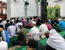 Polres Kapuas Hulu Laksanakan Pengamanan Salat Tarawih