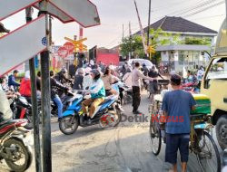 Polsek Pabuaran Berikan Kelancaran kepada Pengguna Jalan Raya