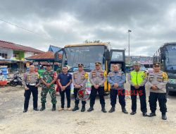 Kapolres Sekadau Lepas Rombongan Balik Mudik Gratis Presisi 2023