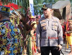 Polresta Pontianak Kawal Pawai Budaya Pekan Gawai Dayak ke XXXVII Tahun 2023