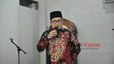 Wabup Sujiwo serahkan Infak untuk Pembangunan Masjid Awaludin Desa Arang Limbung