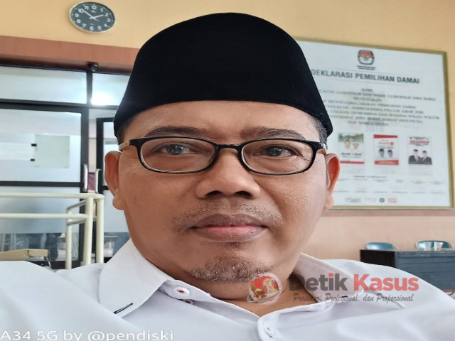 Anggota KPU Kabupaten Cirebon Apendi SE (Foto: Dokumen KPU Kabupaten Cirebon)