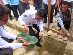 Kadisdik Prov Sumut dan Wabup Humbahas letakkan Batu Pertama Pembangunan SMA Negeri 3 Lintongnihuta