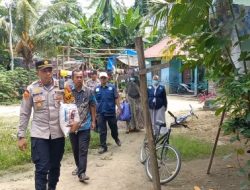 Polri Peduli, Kapolsek Pantee Bidari Sambangi Warga Yang Sakit Dan Serahkan Bantuan.