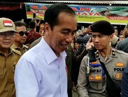 Presiden Jokowi Kunjungi Pasar Pagi Kepahiang Disambut dengan Semangat