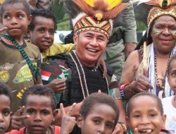 Beri Dukungan Moril Prajurit, Pangdam XII/Tpr masuk Wilayah Zona Merah di Papua Tengah