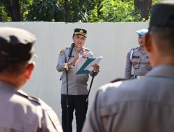 Kapolres Cirebon Kota Sampaikan Arahan Netralitas Anggota Polri Dalam Tahun Politik Di Polsek Kesambi