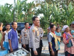 Dalam Rangka HUT Humas Polri Ke-72, Polres Cirebon Kota Kembali Salurkan Air Bersih Kepada Masyarakat