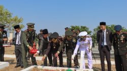 Kapolresta Cirebon Hadiri Upacara Ziarah Nasional Peringatan Hari TNI ke-78 di TMP Cakrabuana