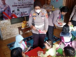 Dukung Budaya Literasi, Polsek Seltim bagikan buku  , peduli pendidikan anak sejak dini