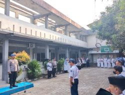 Menjadi Pembina Upacara, Kasi Propam Polres Cirebon Kota Ajak Pelajar Hindari Kenakalan Remaja Dan Narkoba