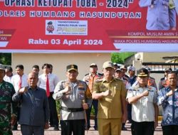 Bupati Dosmar Banjarnahor pimpin Apel gelar Pasukan Operasi Ketupat 2024 di Polres Humbahas