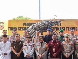 Kapolresta Cirebon Resmikan Monumen Udang dari Knalpot Yang Tidak Sesuai Spesifikasi Teknis