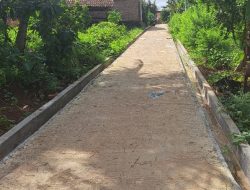 Pekon Banyumas Bangun Jalan Rabat Beton 98 Meter dengan Dana Desa Tahap I Tahun 2024