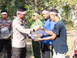 Jelang Hari Bhayangkara Ke 78, Polres Bojonegoro Salurkan 2000 Bibit Sayuran dan Lele, Tanam 1500 Pohon