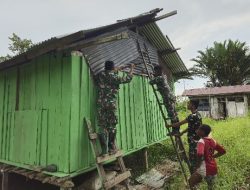 Personel Sat-Gas Yonif 122/TS Bangunkan Rumah Layak Huni Untuk Warga