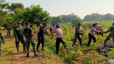 Kebersamaan Bangun Desa dalam Program TMMD ke 121 Kodim 0620/Kab Cirebon