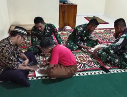 Satgas TMMD Kodim 0424/Tanggamus Ajak Anak-anak Belajar Mengaji di Mushola