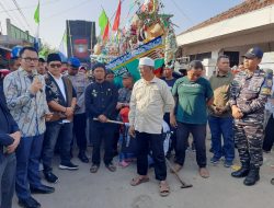 Pangkalan TNI AL Cirebon Dukung Pengamanan Pesta Laut (Nadran) dan Pelepasan Benih Rajungan Di Laut