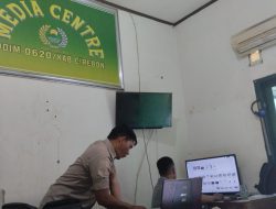 Kekompakan Tim Media Center Kodim 0620/Kabupaten Cirebon Dalam Melaksanakan Publikasi  TMMD Ke -121