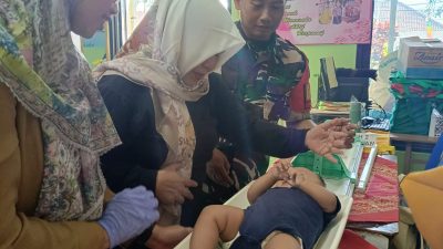 Partisipasi Babinsa Kesambi Dalam Pendampingan Kegiatan Posyandu, Cegah Anak Stunting