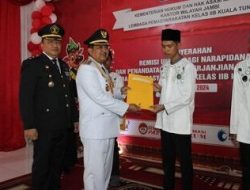 Bupati Tanjabbar berikan Remisi 332 WBP Lapas Kuala Tungkal