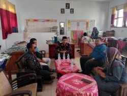 Penyerahan Dana Program Pemerintah PIP kepada Siswa di Kepsek SMP Al-Hikmah Sendang, Kecamatan Karang Ampel, Kabupaten Indramayu