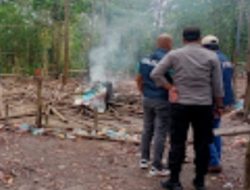 Resahkan Warga, Aktifitas Perjudian 303 Sabung Ayam di Sungai Tebelian, Kabupaten Sintang di Bakar Polisi