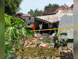 Kondisi Kejadian Ledakan Rumah Warga di Desa Sumolawang, Kecamatan Puri Mojokerto