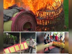 Markas judi sabung ayam di Desa Sedenganmijen, Kecamatan Krian, Sidoarjo, Jawa Timur dibakar