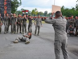 Tingkatkan Kesiapan Dan Semangat Bertugas, Personel Ops Damai Cartenz-2025, Hadapi Tantangan Unik Dan Seru