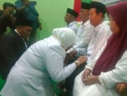 Setelah Pelantikan Wabup Terpilih Ulfah Langsung Sungkem Kepada Orang Tuanya