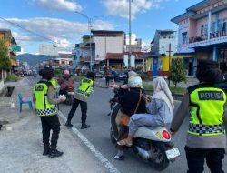 Pol-Wan Polres Gayo Lues, Turun Ke Jalan Bagi Takjil